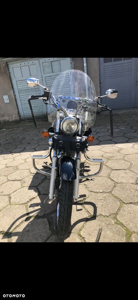 Suzuki Intruder - 5