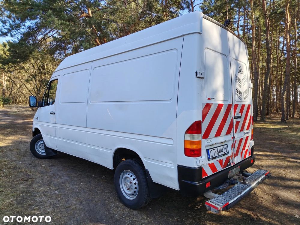 Mercedes-Benz Sprinter - 3