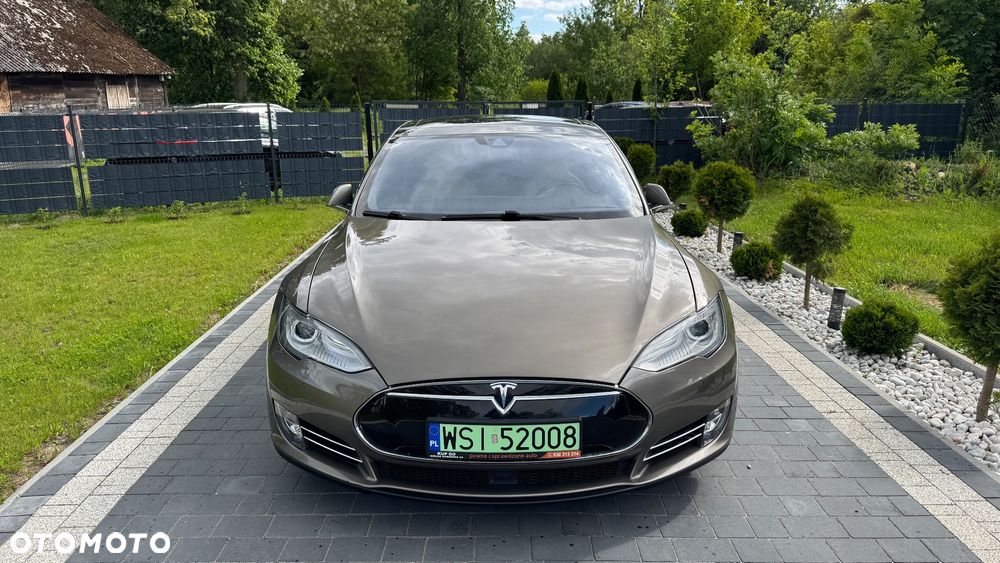 Tesla Model S 90 D - 3