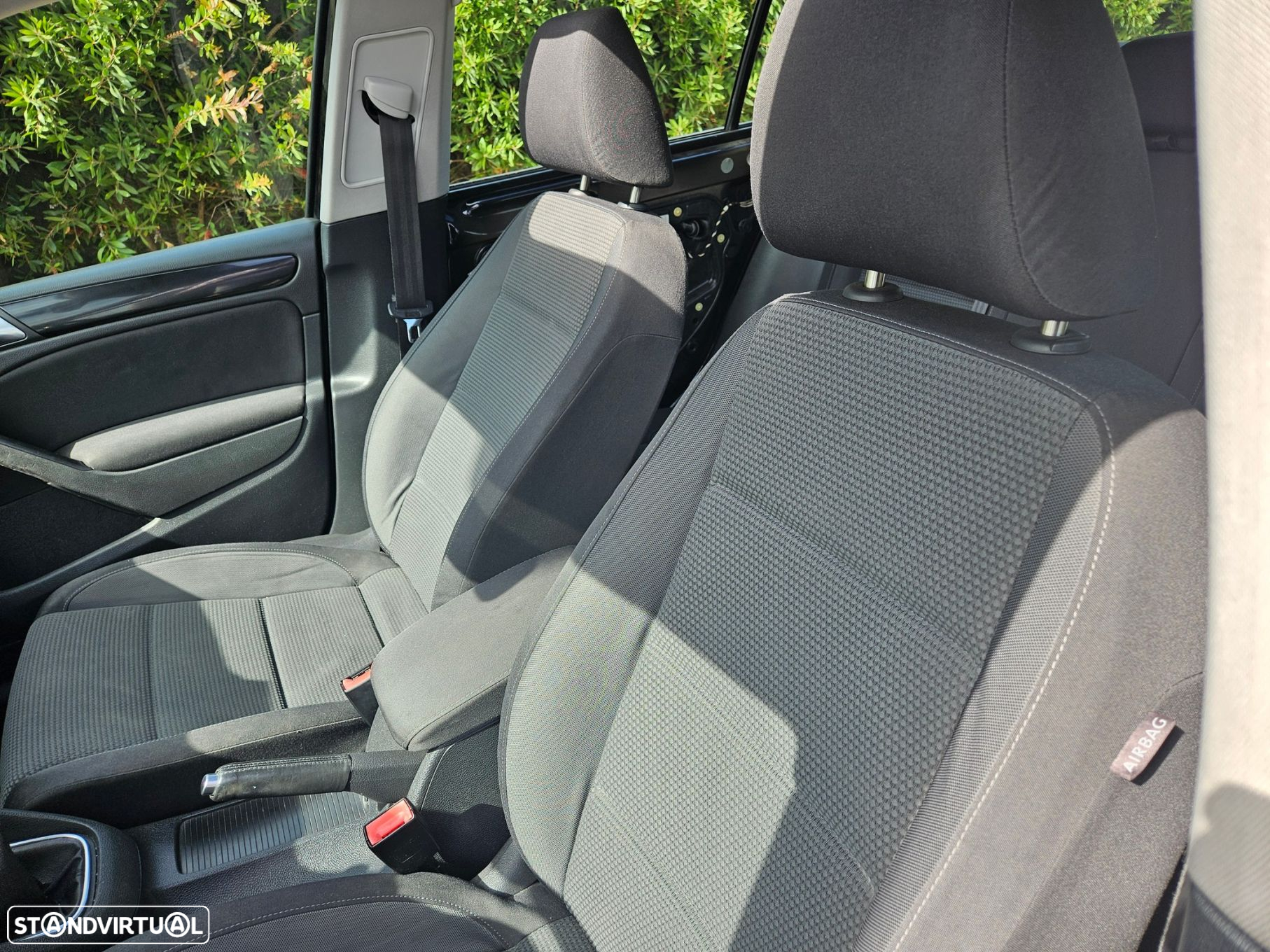 VW Golf 1.6 TDi Confortline - 11