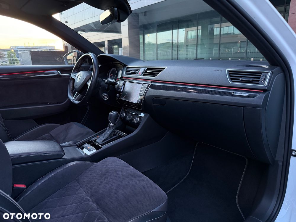 Skoda Superb 1.8 TSI Sportline DSG - 28