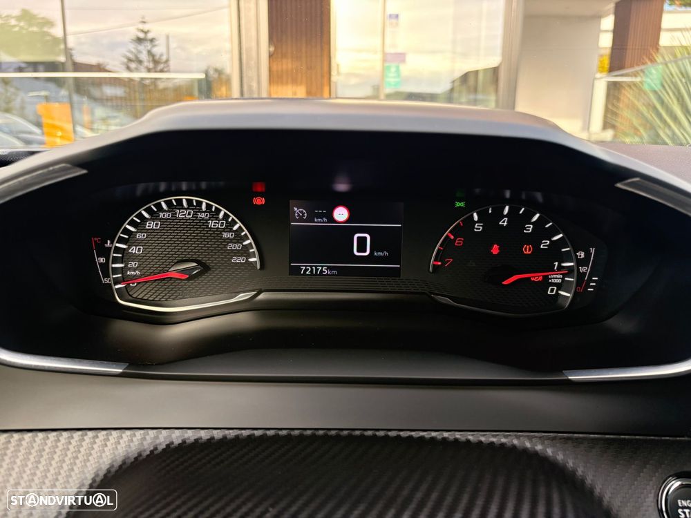 Peugeot 2008 1.5 BlueHDi Allure Pack - 24