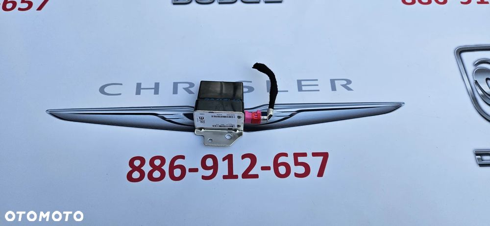 Chrysler Pacifica 2016- Moduł Antena Wzmacniacz anteny GPS Płetwa P68293977AA - 1