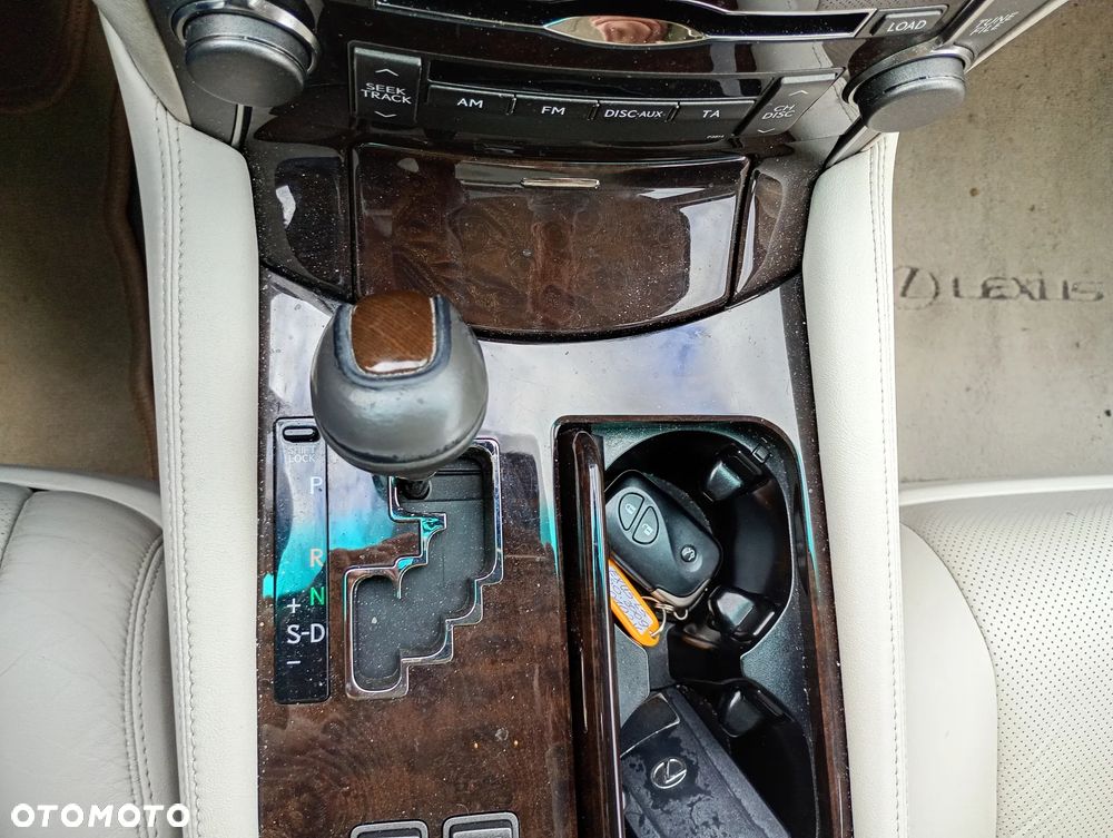 Lexus LS 460 Elite AWD - 23