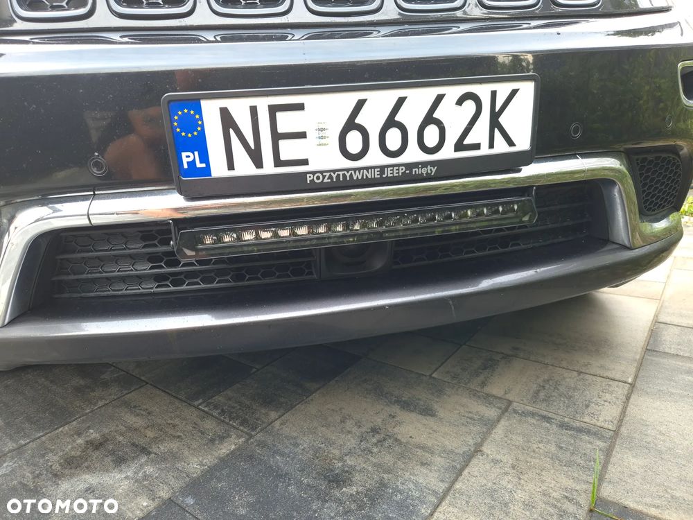 Jeep Grand Cherokee - 16