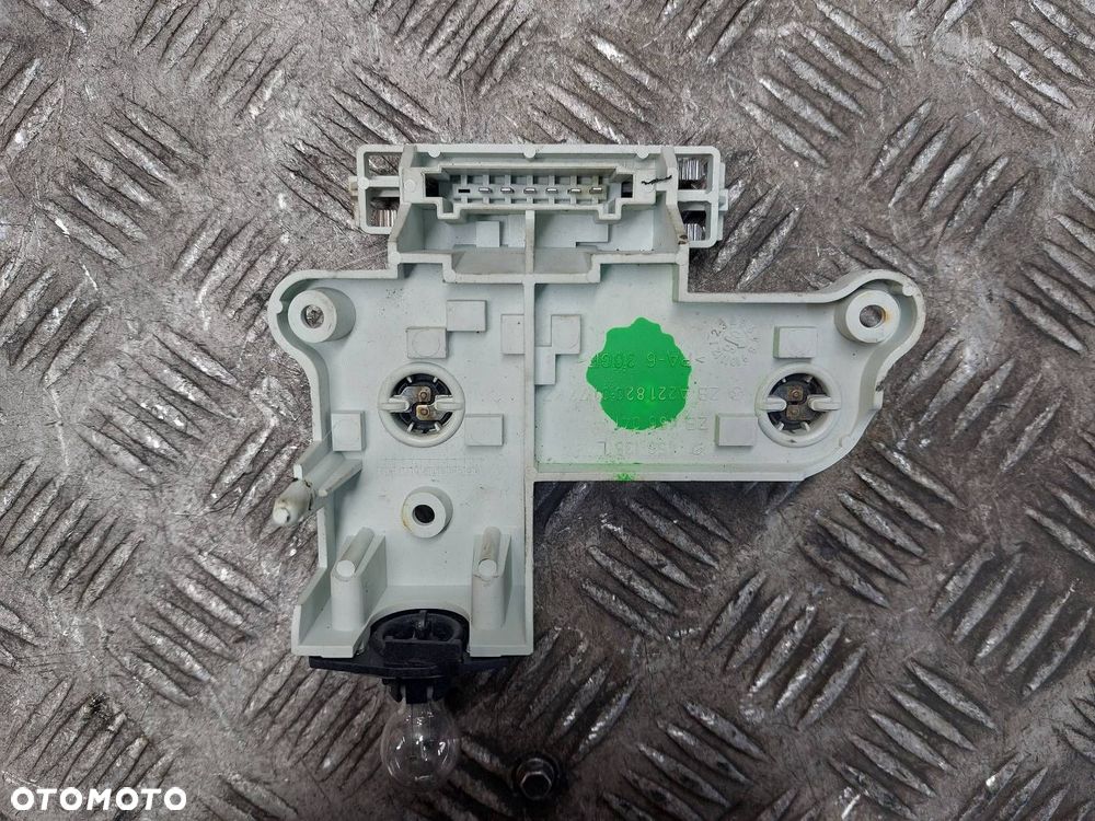 WKŁAD LAMPY LEWY TYŁ MERCEDES-BENZ W221 S-CLASS A2218200177 - 2