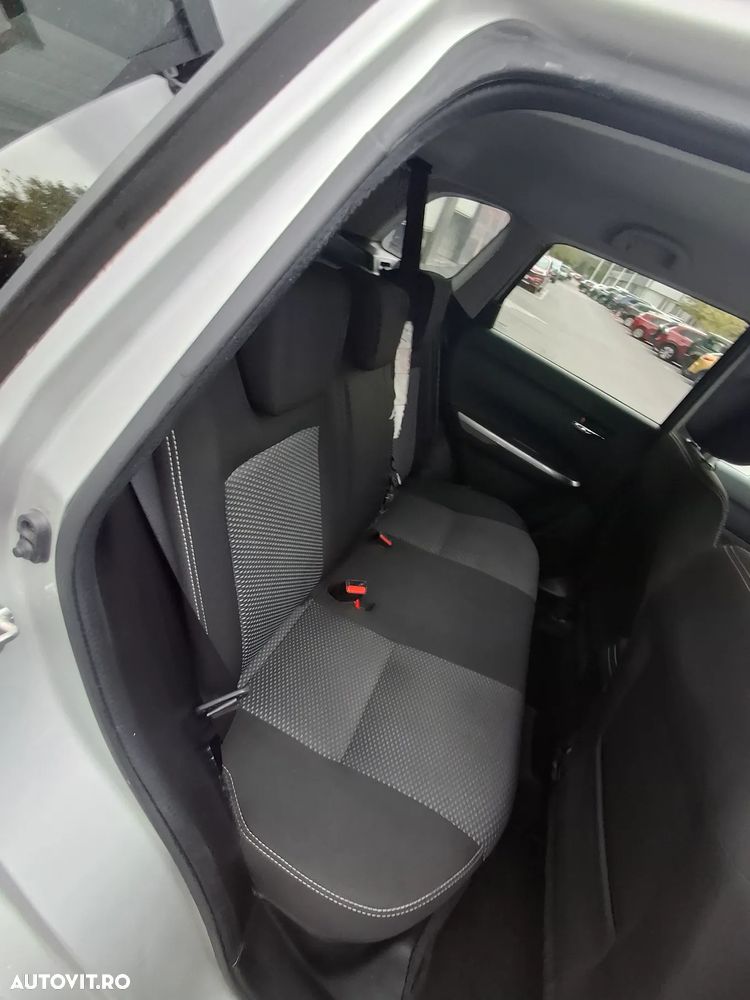 Suzuki Vitara 1.4 Passion - 12
