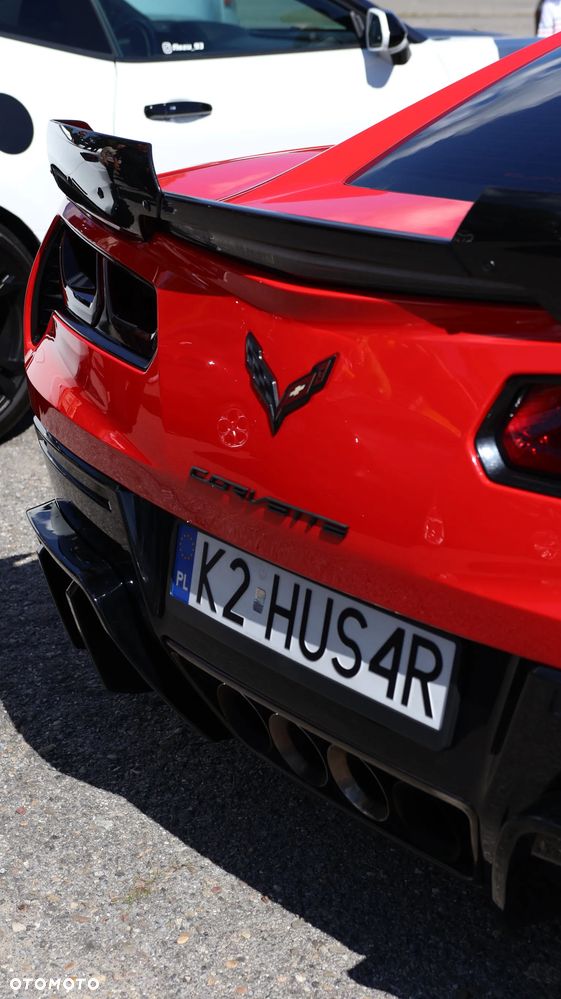 Chevrolet Corvette - 8
