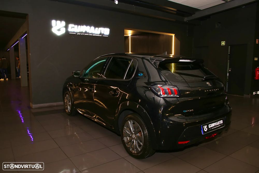 Peugeot e-208 Allure - 5