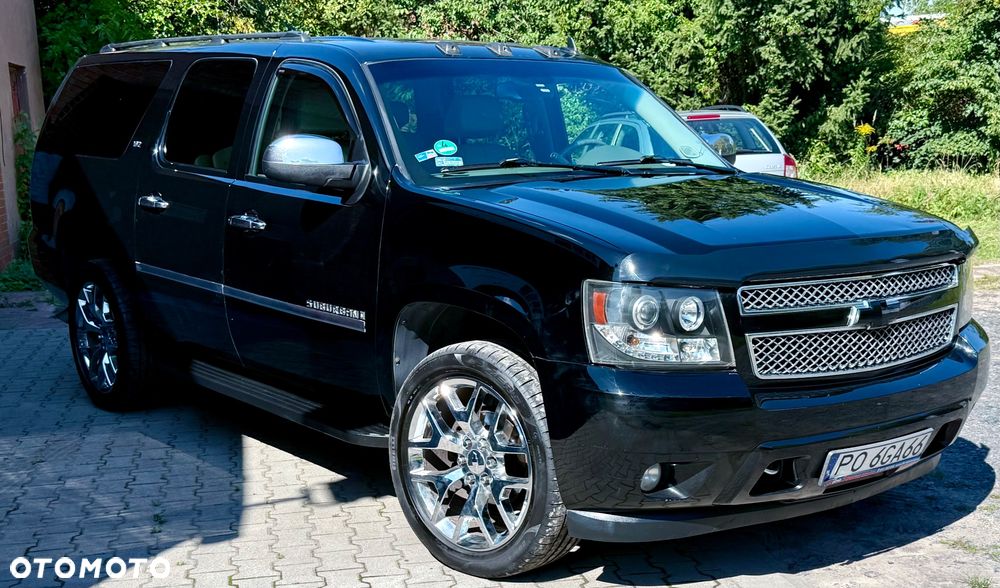 Chevrolet Suburban - 13