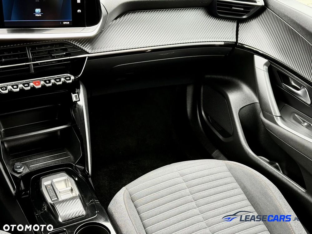 Peugeot 2008 PureTech 130 EAT8 Allure Pack - 19