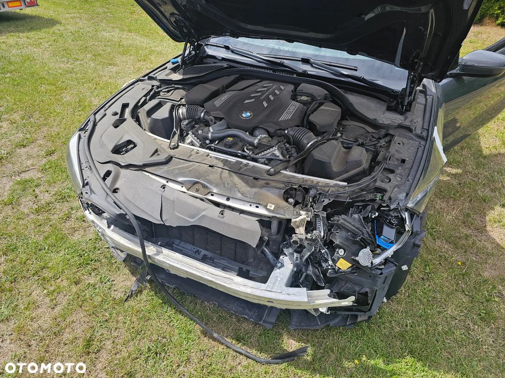 BMW Seria 8 - 11