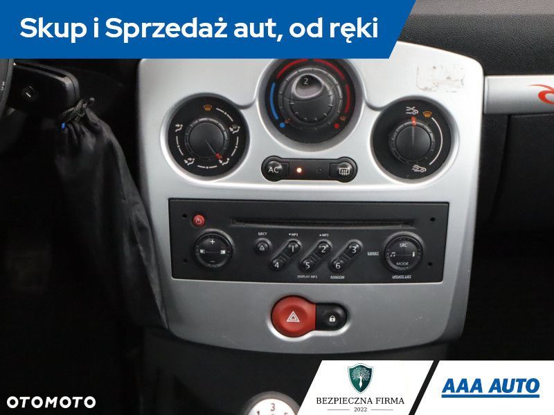 Renault Clio - 15