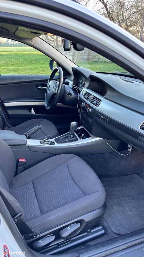 BMW Seria 3 320d DPF - 11