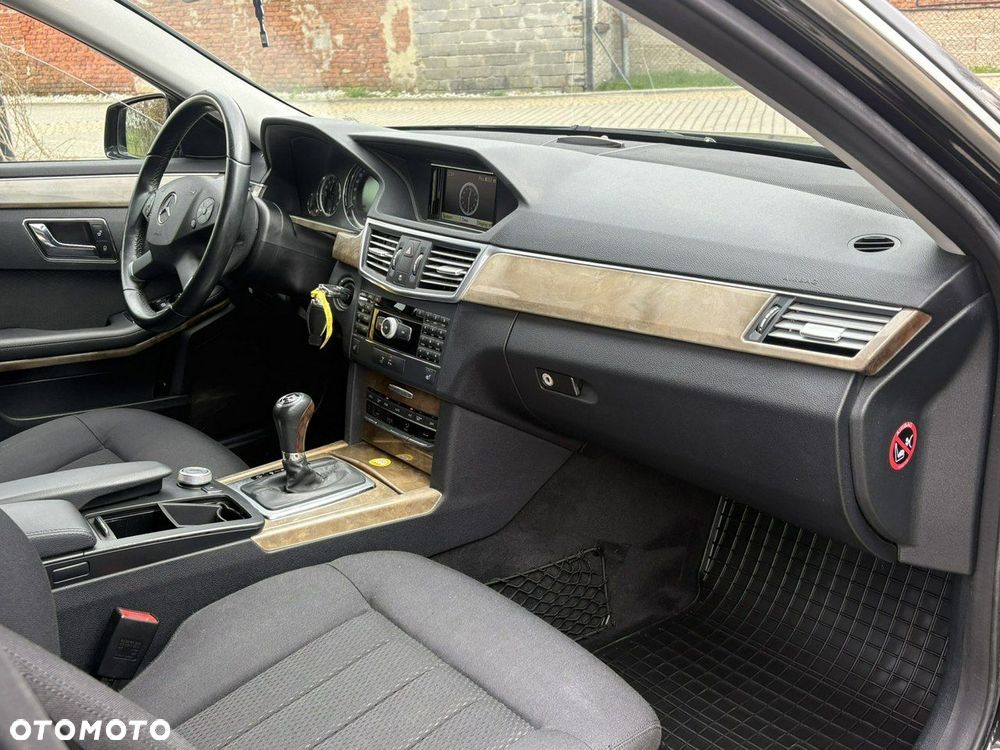 Mercedes-Benz Klasa E - 14