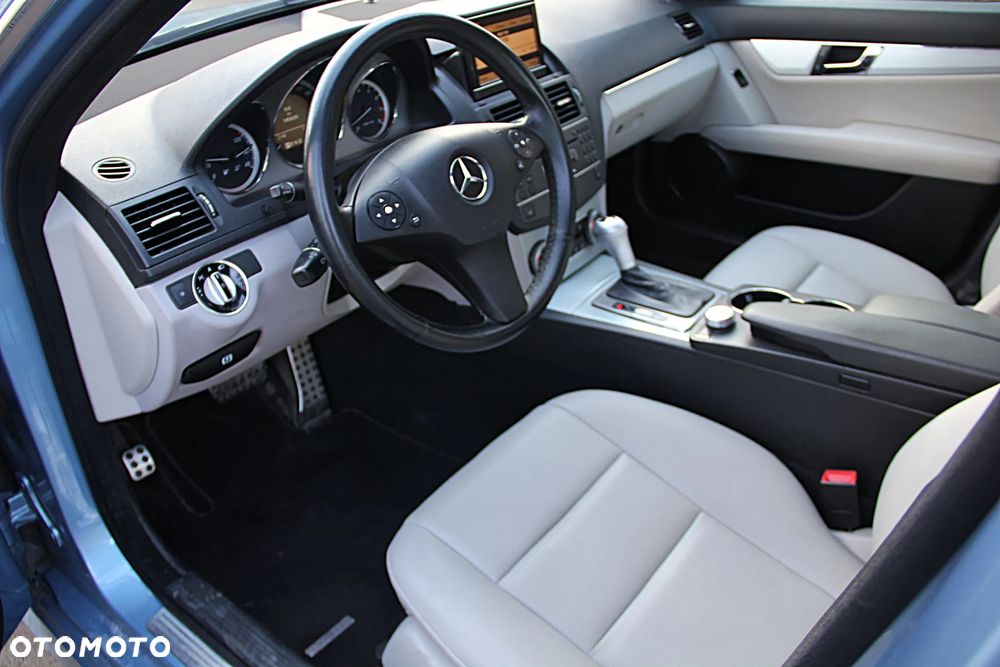 Mercedes-Benz Klasa C 300 7G-TRONIC SPORT EDITION - 7