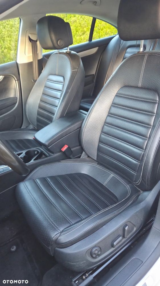 Volkswagen Passat CC - 13