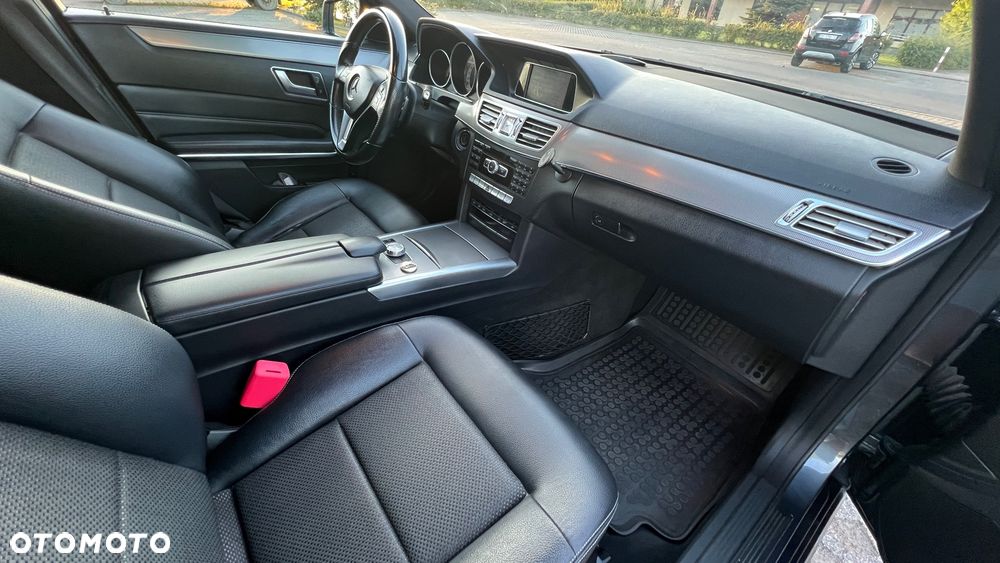 Mercedes-Benz Klasa E 200 BlueTEC 7G-TRONIC Avantgarde - 19