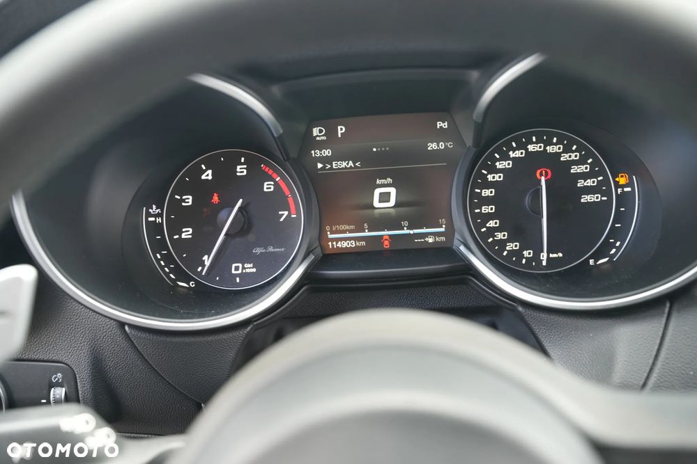 Alfa Romeo Stelvio 2.0 Turbo 16V AT8-Q4 Veloce Ti - 13