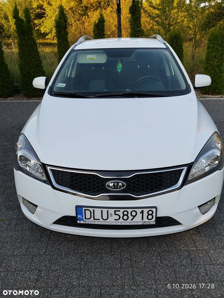 Kia Ceed 2012 photo 2