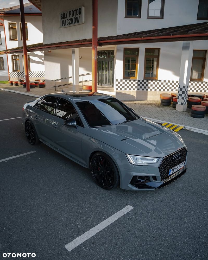 Audi S4 Limousine - 1