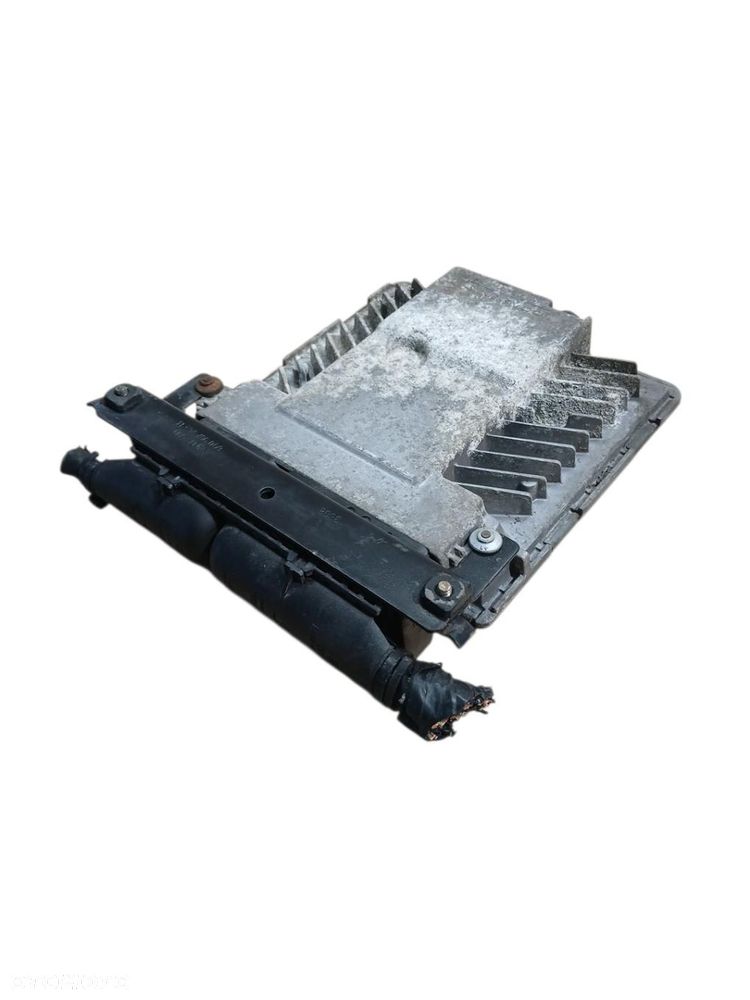 KOMPUTER SILNIKA VW PASSAT B6 2.0 TDI 03G906018EM 5WP45562 - 2