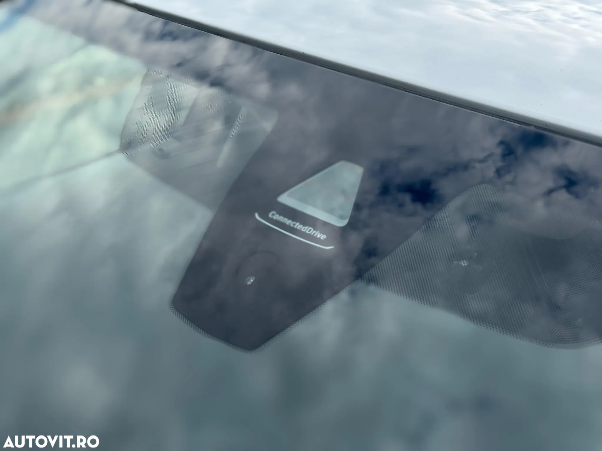 BMW Seria 3 320i Aut. Sport Line - 14