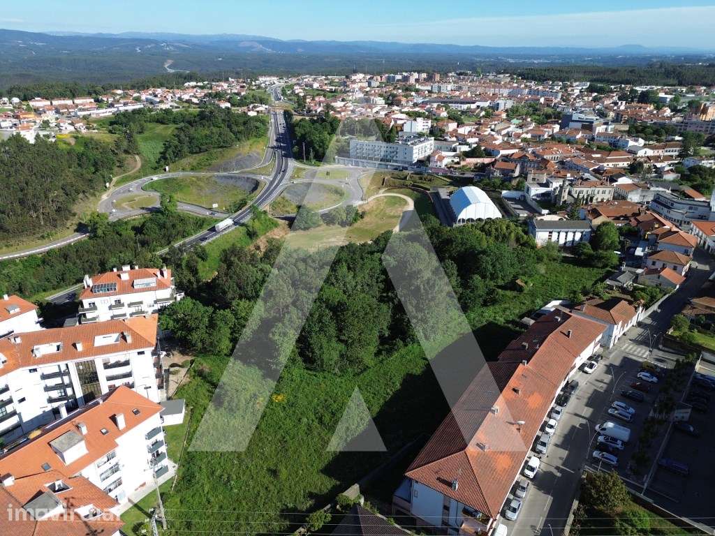 Terreno em Albergaria-a-Velha - Grande imagem: 2/25