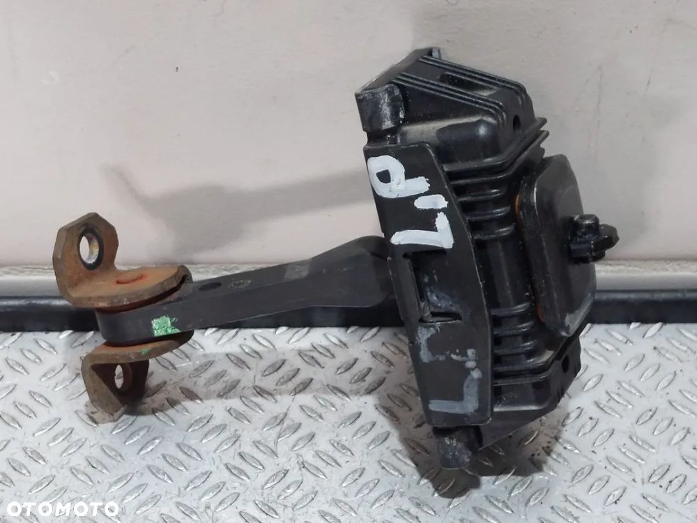 OGRANICZNIK DRZWI LEWY PRZÓD MERCEDES VITO W639 R2014 2,2 CDI NR A6397200216 - 2