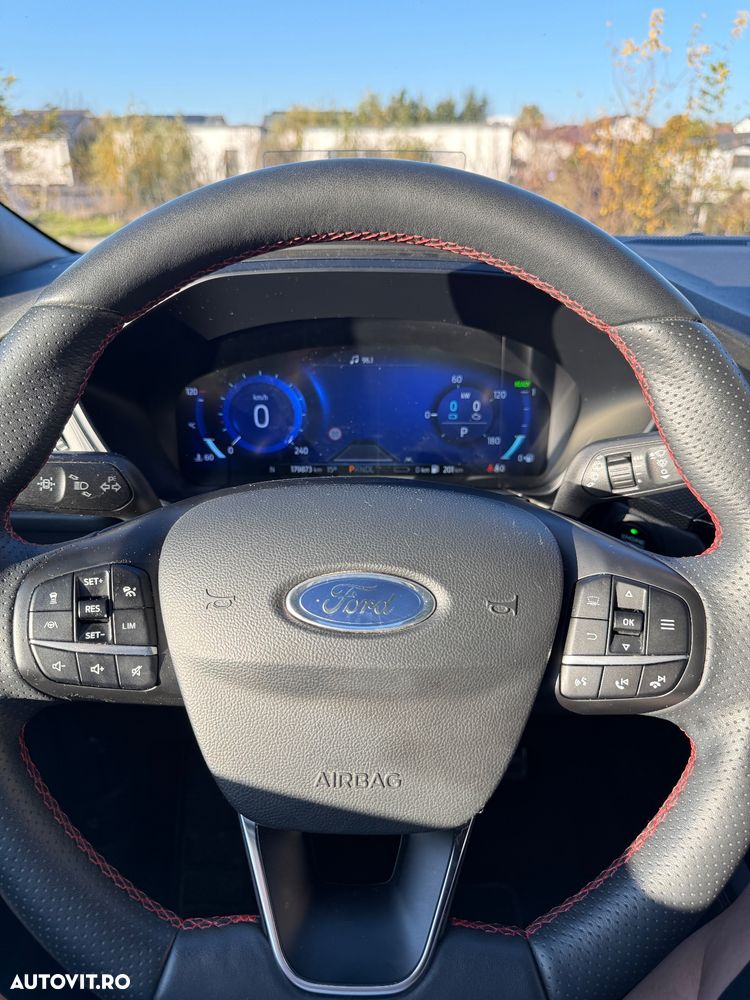 Ford Kuga 2.5 Duratec PHEV ST-LINE X - 8