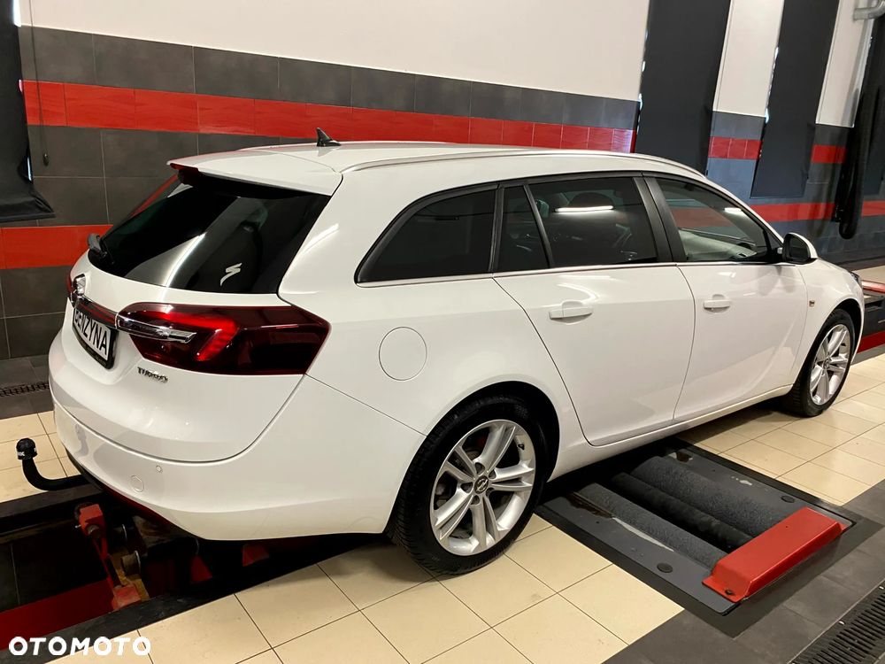 Opel Insignia 1.6 T Executive S&S - 11