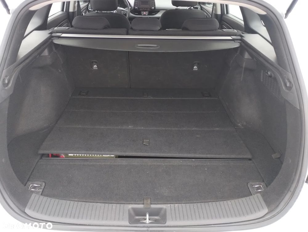 Hyundai i30 1.5 DPI Classic + - 11