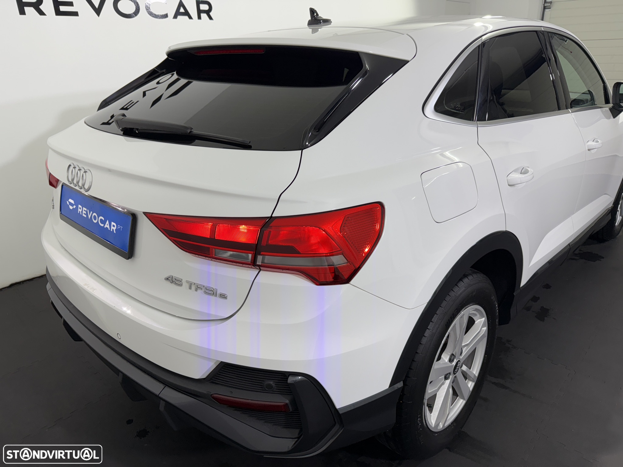 Audi Q3 Sportback 45 TFSIe S tronic - 8