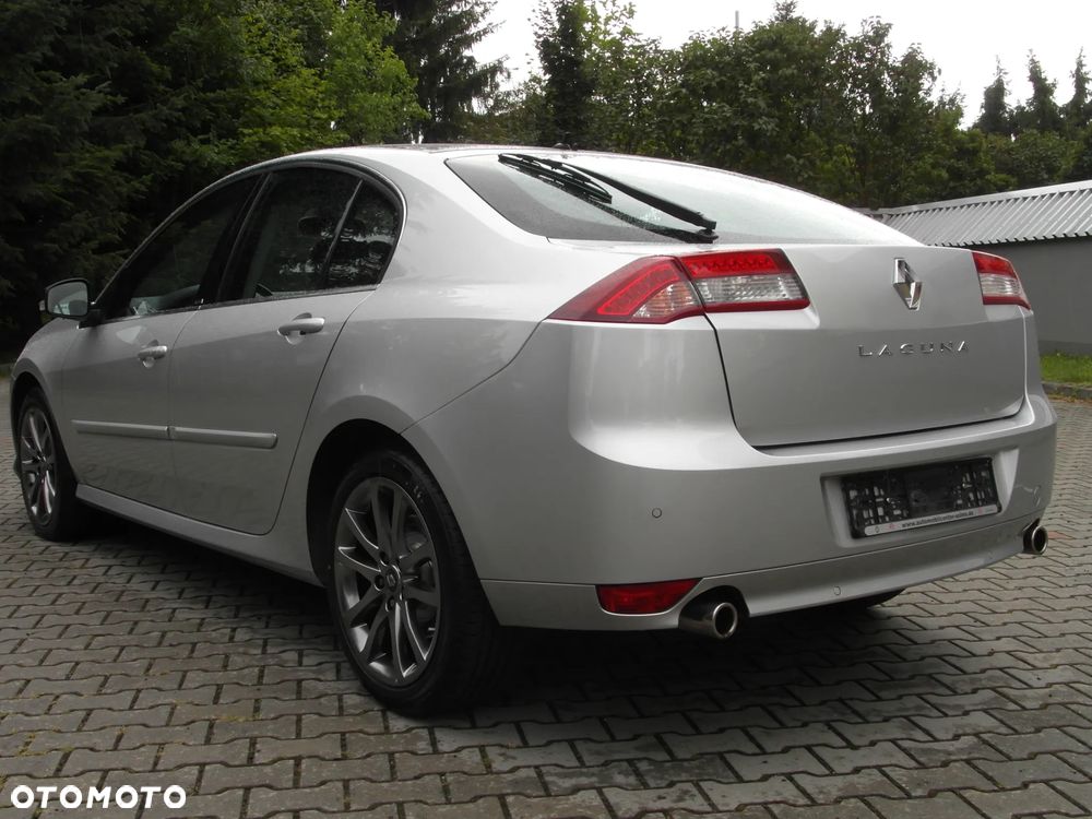 Renault Laguna ENERGY dCi 175 FAP Start & Stop GT - 10