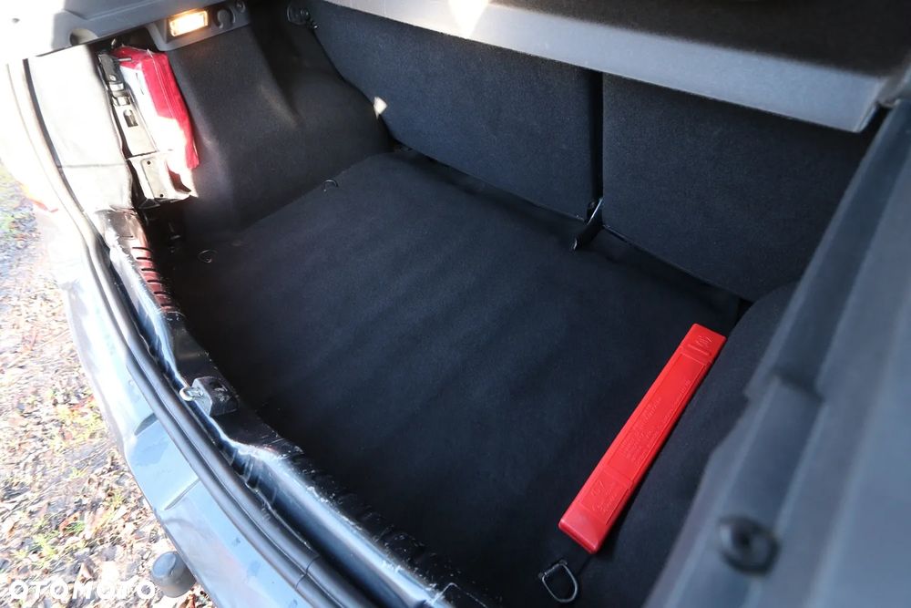 Dacia Sandero 1.6 MPI Stepway - 11