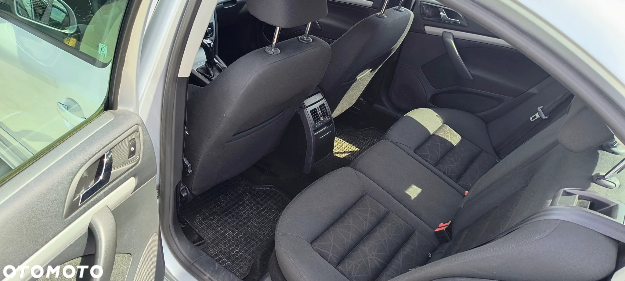 Skoda Octavia 1.6 Family Plus - 4