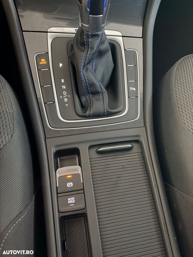 Volkswagen Golf - 13