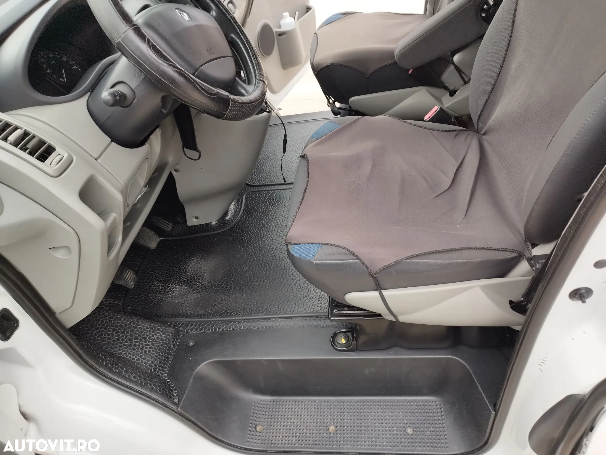 Renault TRAFIC - 15