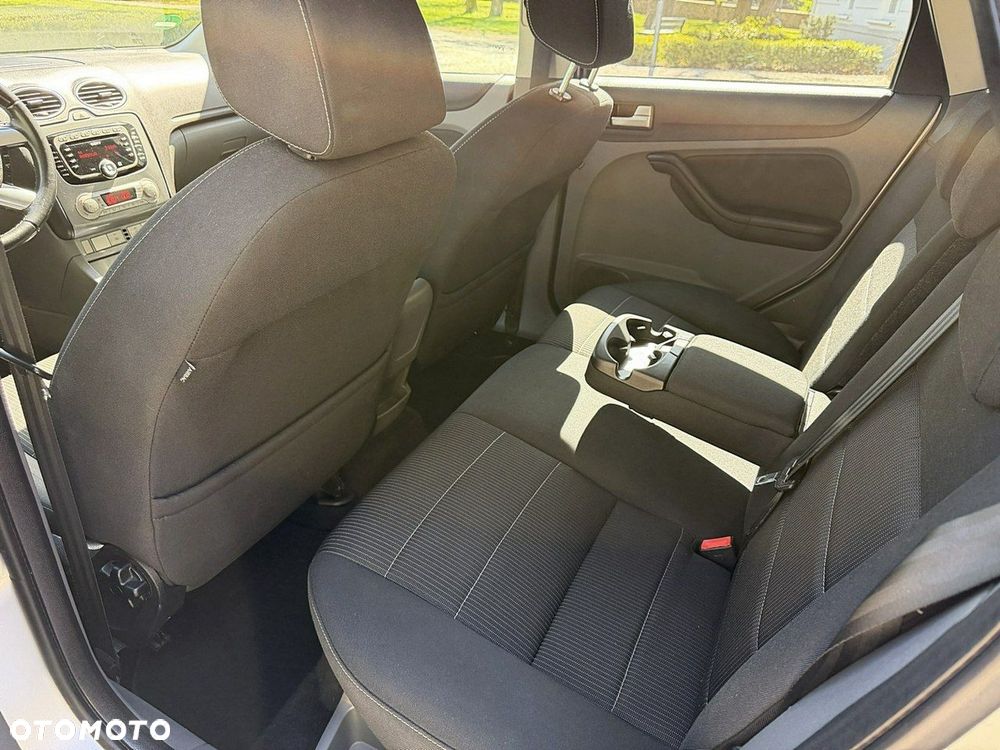 Ford Focus - 10