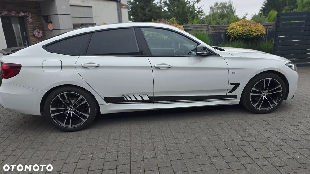 BMW 3GT 318d M Sport - 33