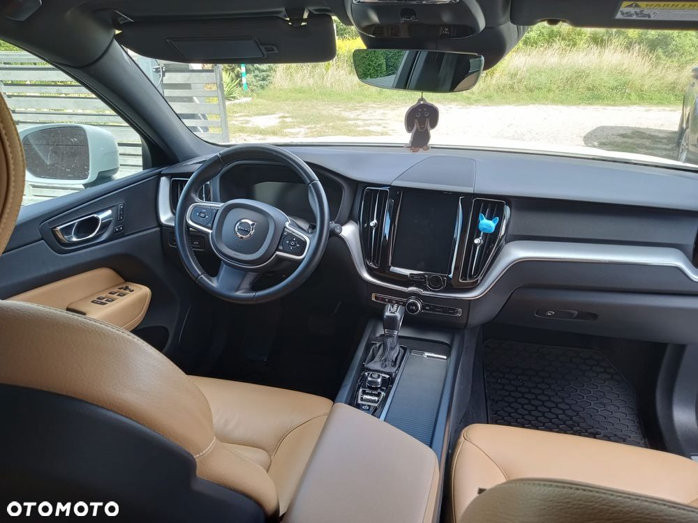 Volvo XC 60 T5 AWD Geartronic RDesign - 9