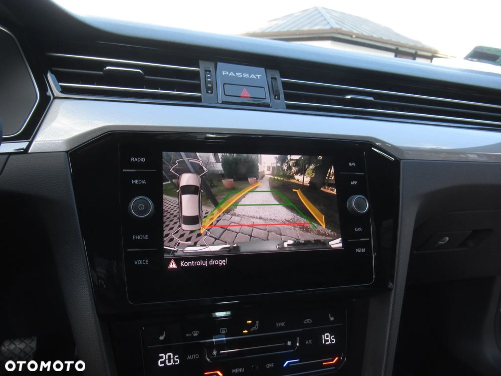 Volkswagen Passat 2.0 TSI Business DSG - 19