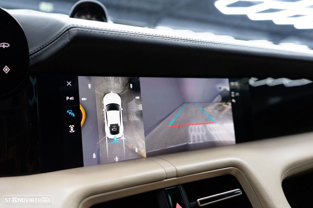 Porsche Taycan Turbo - 59