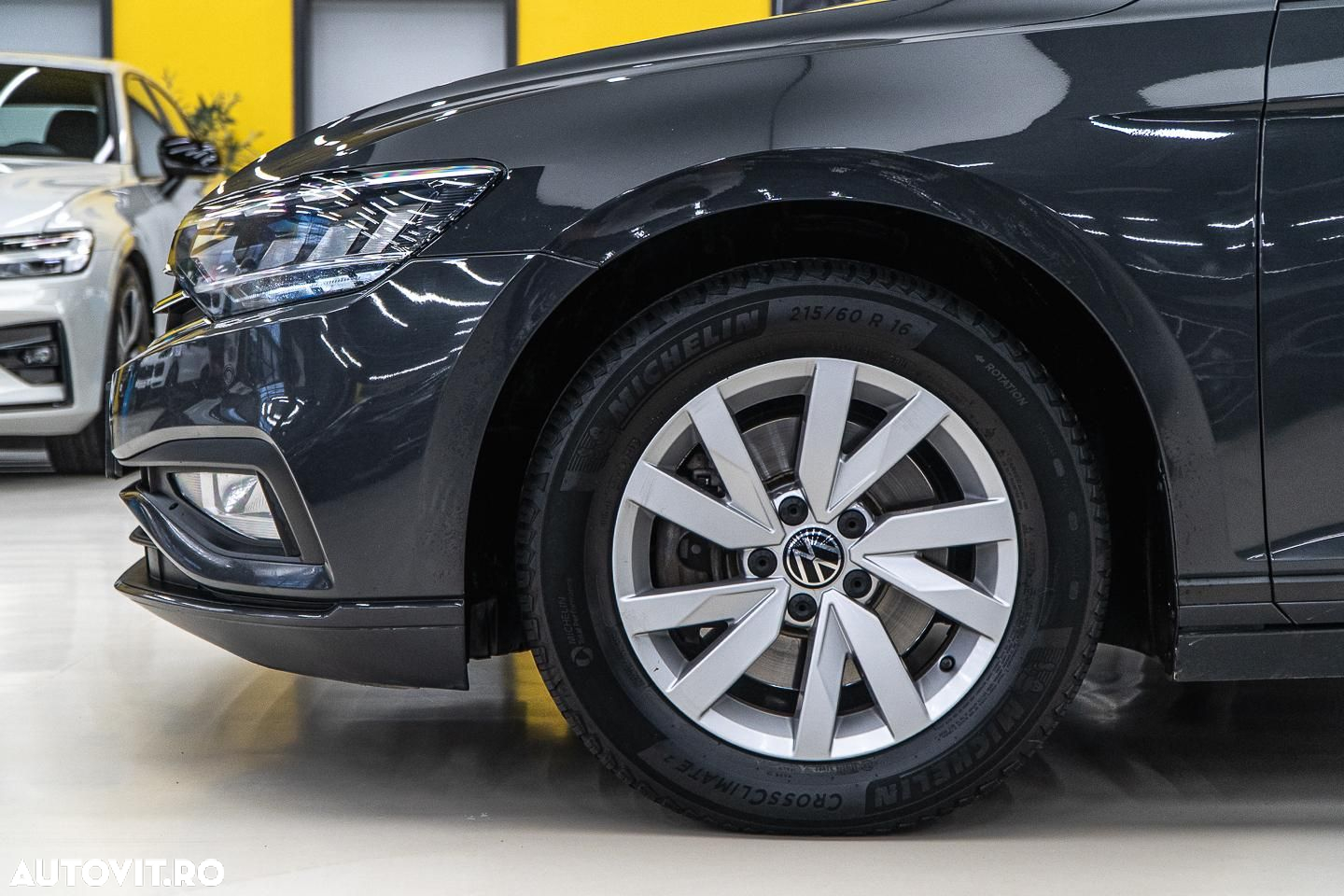 Volkswagen Passat 2.0 TDI DSG Comfortline - 41