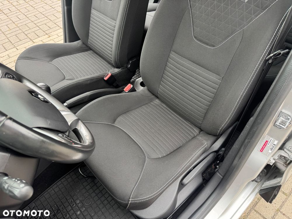 Renault Clio 1.2 16V 75 Limited - 20