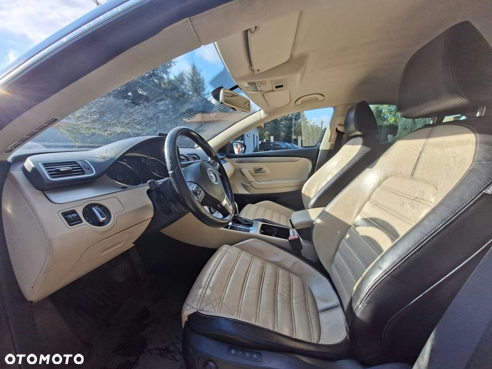 Volkswagen Passat - 31