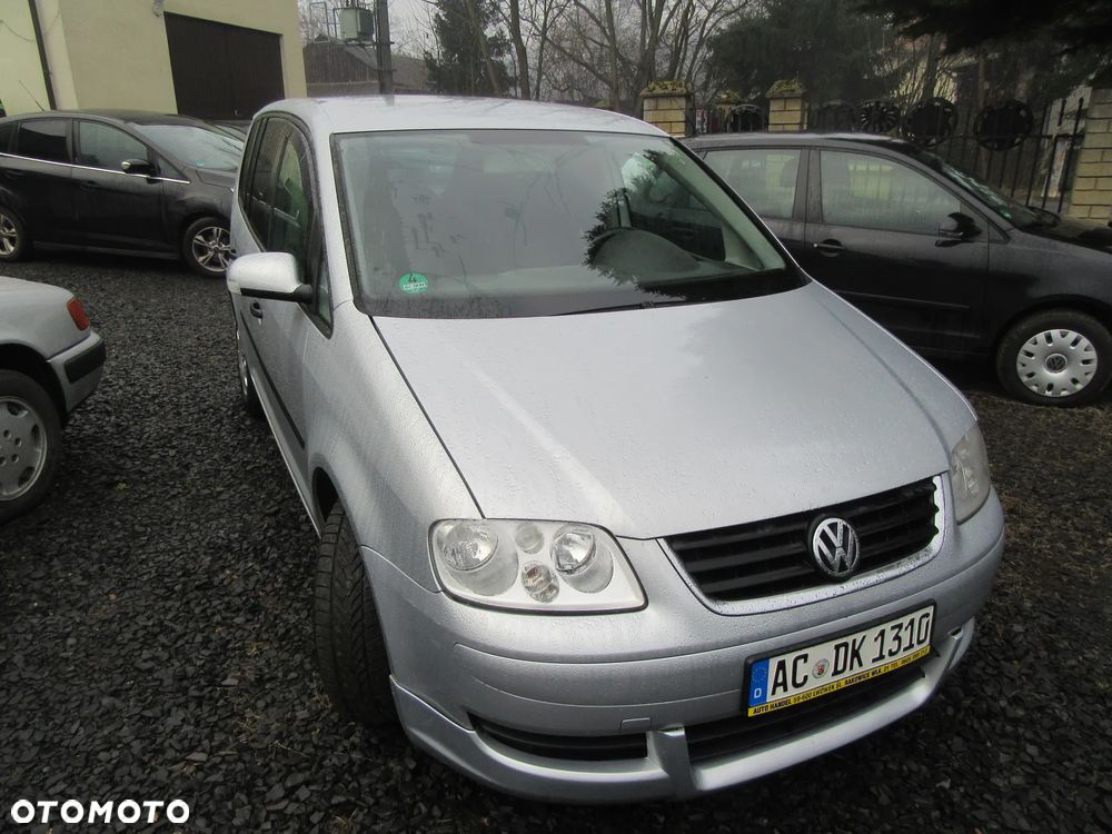 Volkswagen Touran 1.6 FSI - 2