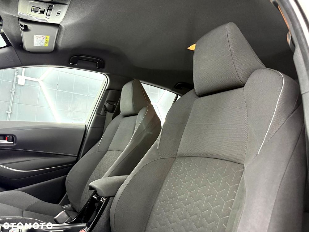 Toyota Corolla 1.8 Business Edition - 24