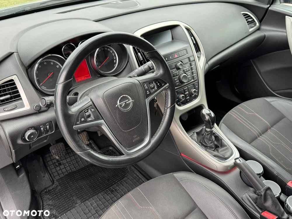 Opel Astra 1.4 T Edition 150 - 10