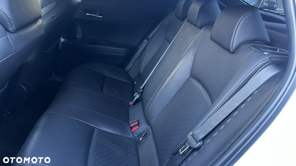 Toyota C-HR - 10